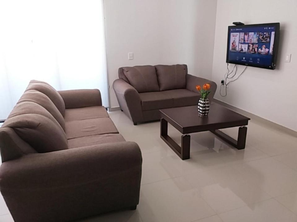 Renta Vacacional A 2 Cuadras De La Playa O Malecon De Mazatlan Apartment Exterior photo